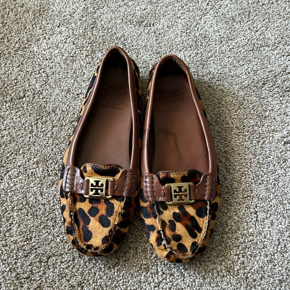 Tory Burch cheetah print loafers size 8